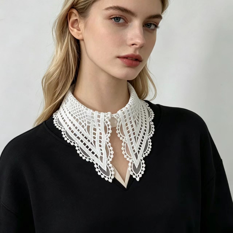 Shirts - Женский белый съемный воротник с рюшами,