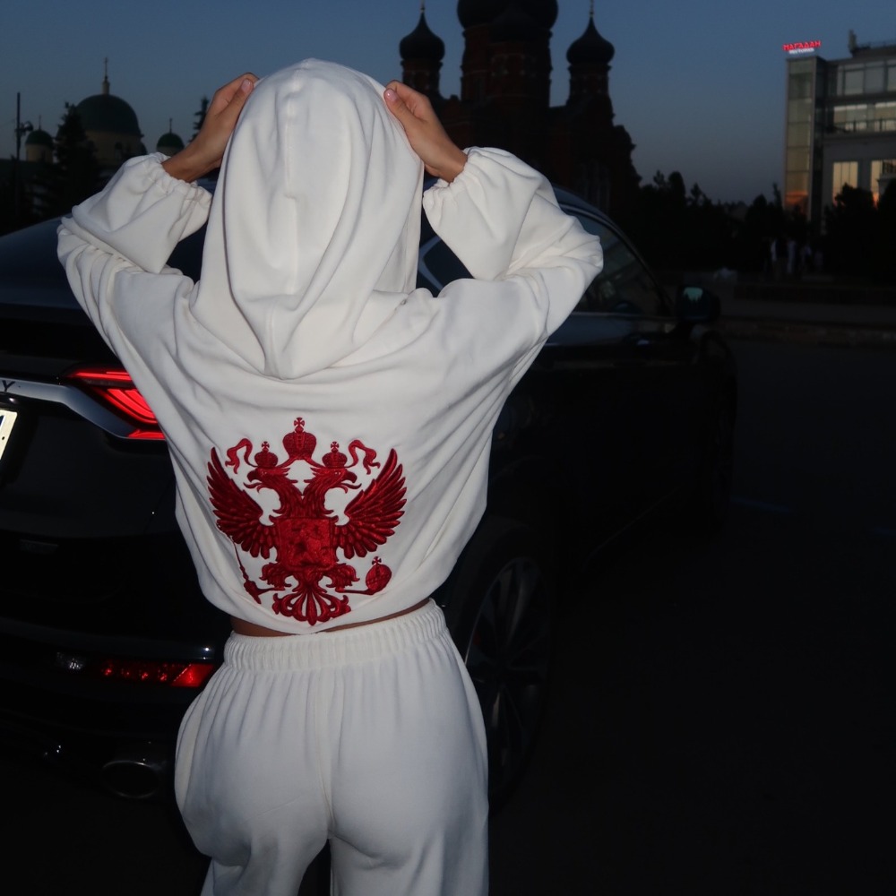 Модный уличный костюм с вышивк – обзор и цена Jackets